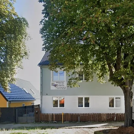 Ferienwohnung Antike Wohnmoeglichkeit Kurz Und Langfristig 100Qm Erdgeschoss Lauchhammer Exterior foto