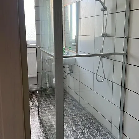 Ferienwohnung Antike Wohnmoeglichkeit Kurz Und Langfristig 100Qm Erdgeschoss Lauchhammer Exterior foto